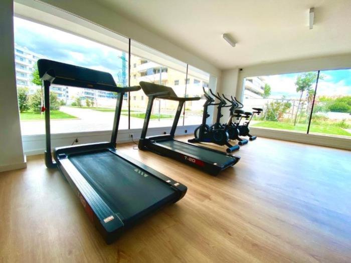 Newly Built 3 Bdrm Modern Apt W Gym, Pool, & Views Marbella Exterior foto