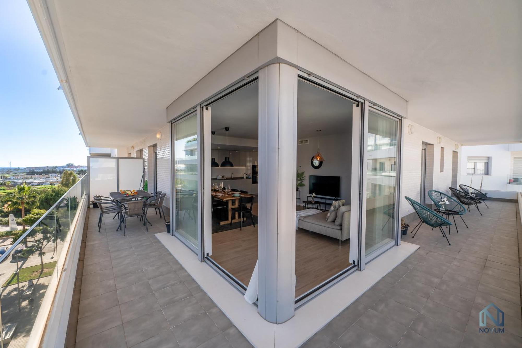 Newly Built 3 Bdrm Modern Apt W Gym, Pool, & Views Marbella Exterior foto